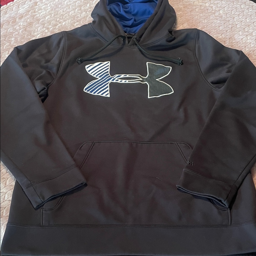 Under Armour men’s hoodie - size Small